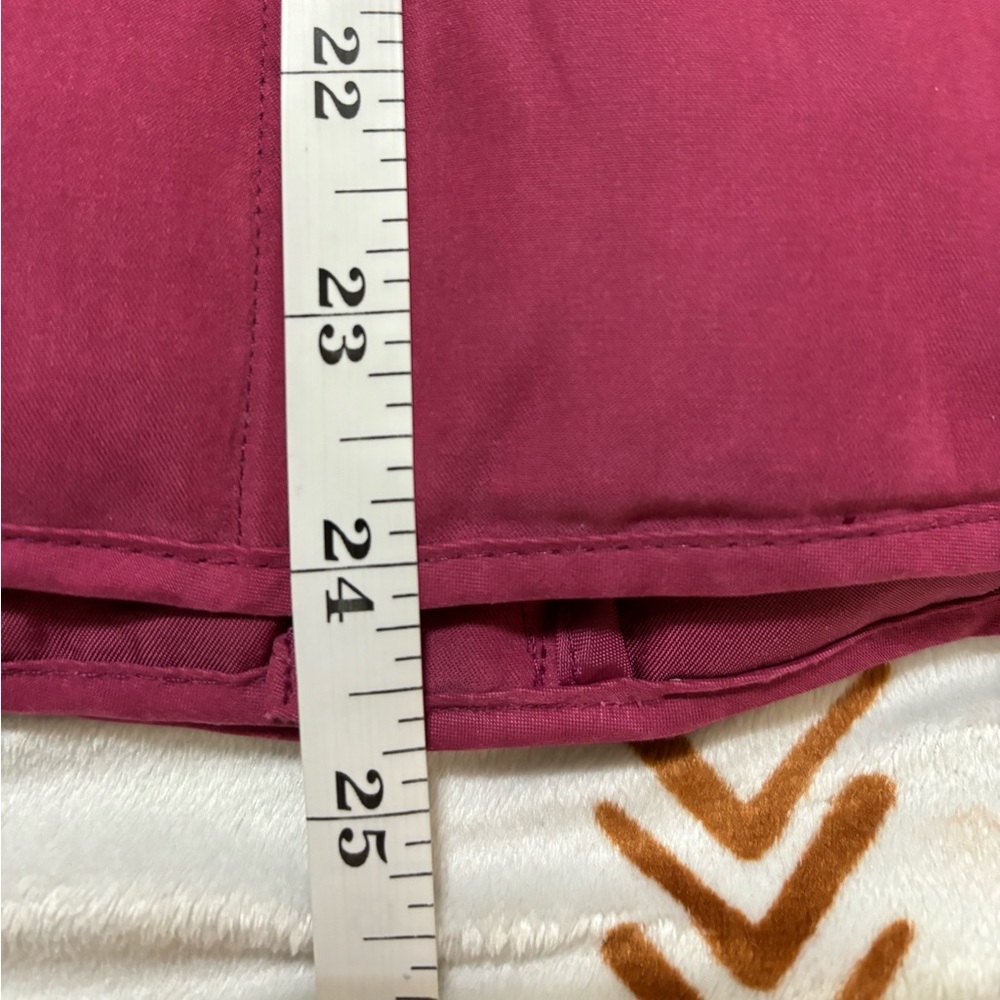 Orvis Women’s Quilted Vest Small Magenta Outdoor Winter Lined Outerwear Feathers - Picture 16 of 16